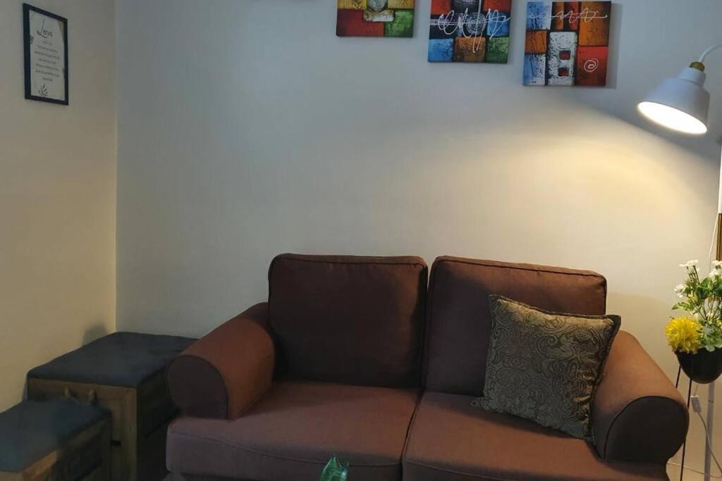 Cherolds Place Lovely 1 Bedroom Condo With Balcony Manila Dış mekan fotoğraf
