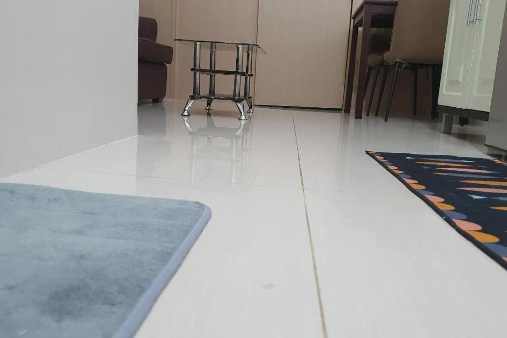 Cherolds Place Lovely 1 Bedroom Condo With Balcony Manila Dış mekan fotoğraf