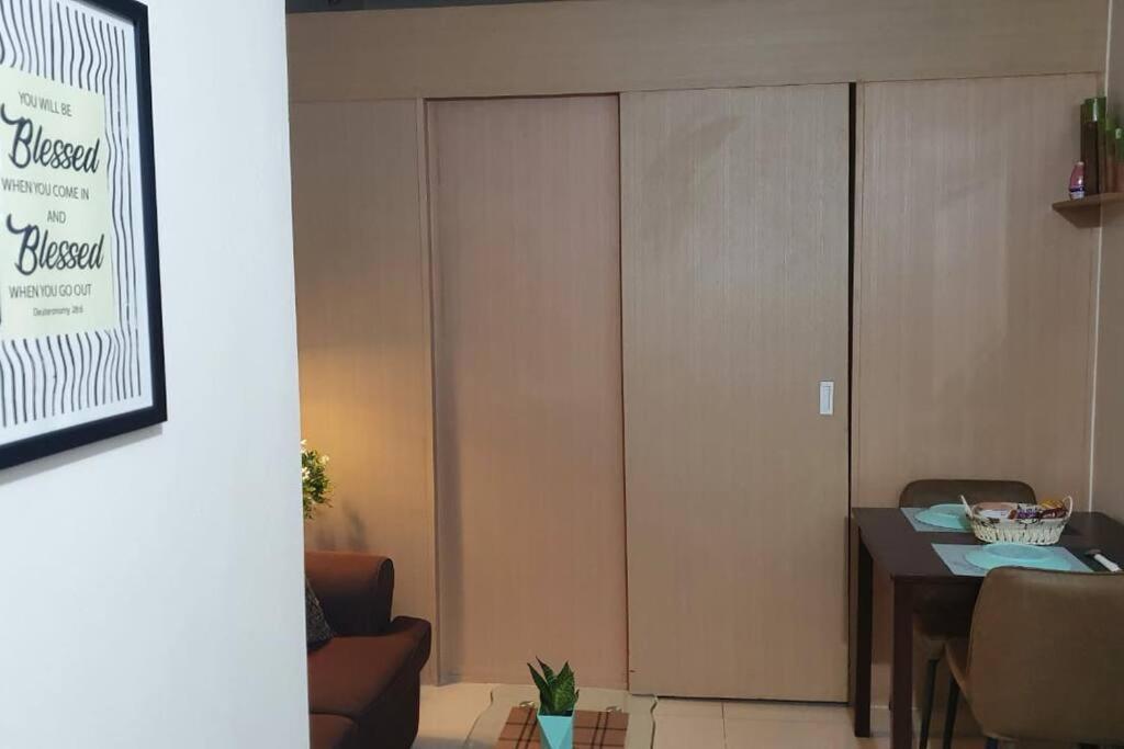Cherolds Place Lovely 1 Bedroom Condo With Balcony Manila Dış mekan fotoğraf